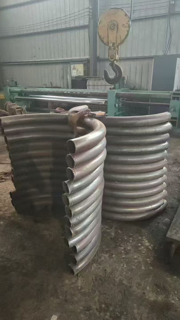 弯管
